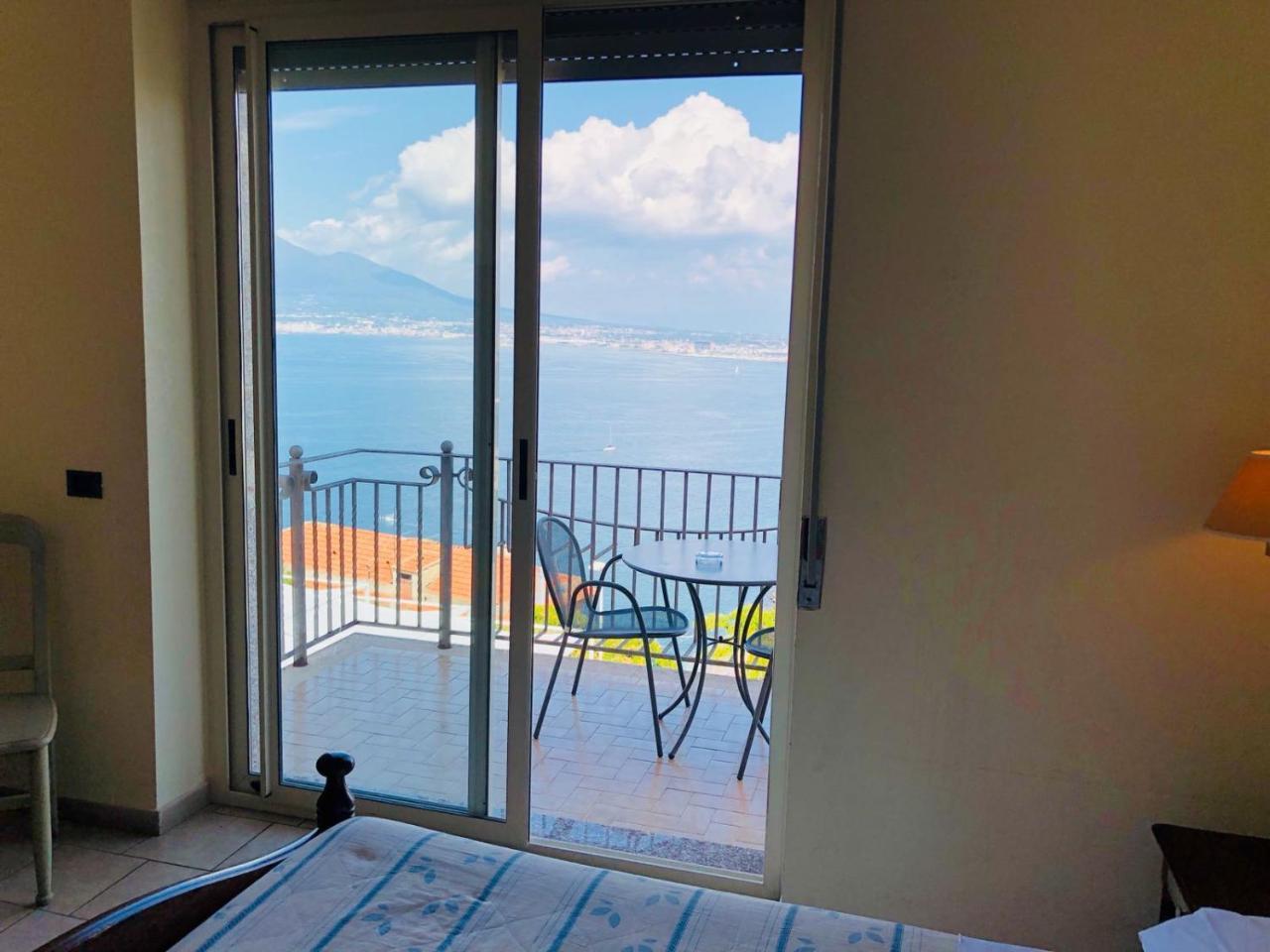 Hotel Elisabetta Castellammare di Stabia Exterior photo