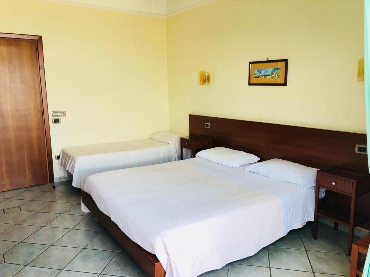 Hotel Elisabetta Castellammare di Stabia Exterior photo